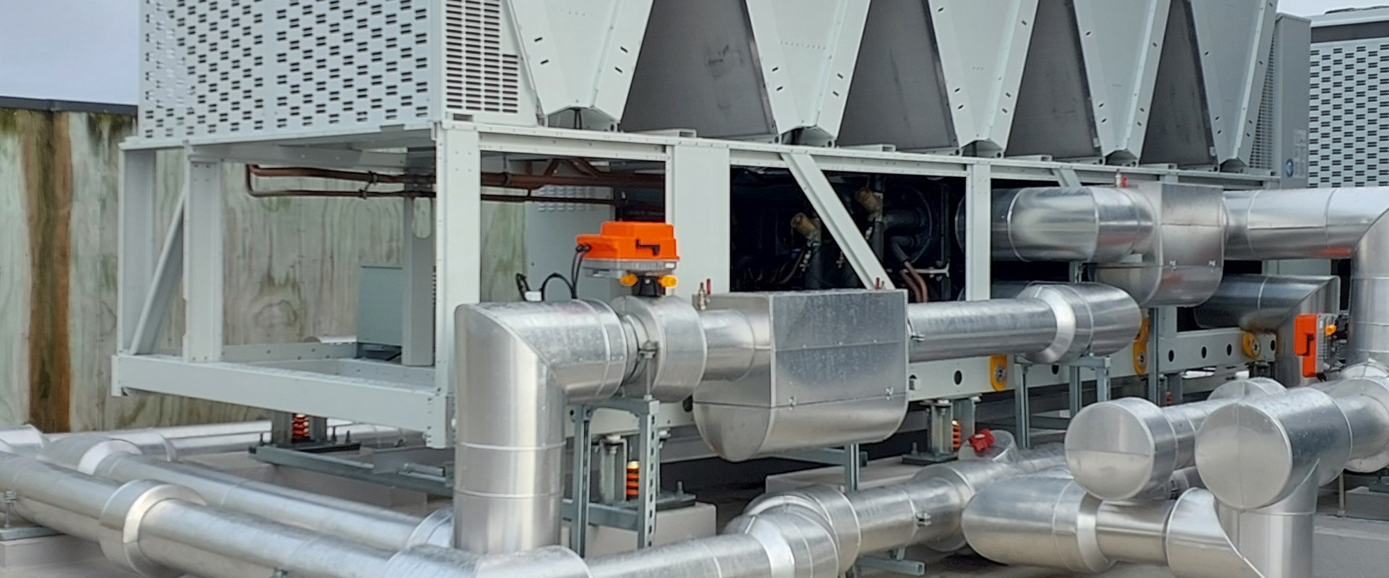 KINETICS® FLSS isolators